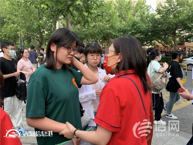 直擊高考：數(shù)學(xué)考試結(jié)束 老師建議考過了就不要去想了