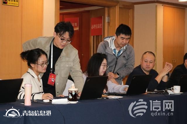 信網(wǎng)探班提案組：肩負委員重托 他們默默付出