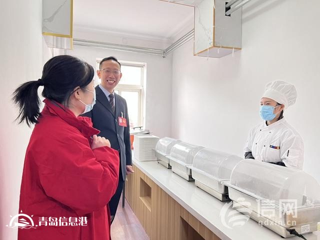 信網(wǎng)探班提案組：肩負委員重托 他們默默付出