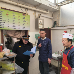 鳳臺執(zhí)法中隊開展春節(jié)前油煙檢查工作