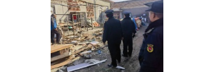 李園綜合行政執(zhí)法中隊(duì)開展私搭亂建專項(xiàng)整治活動(dòng)