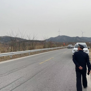 ——執(zhí)法+信用清理整治渣土車  讓遵紀(jì)守法者“一路順風(fēng)”，讓違規(guī)違法者“寸步難行” ...