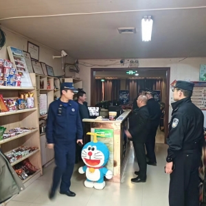 扎實(shí)開展節(jié)前聯(lián)合執(zhí)法，營造安全文明社會(huì)文化環(huán)境!