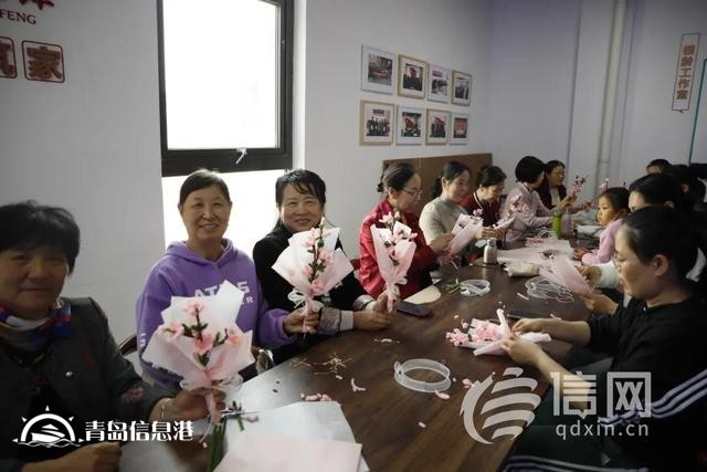 金家?guī)X街道康城社區(qū)舉辦絨花制作活動 體驗非遺技藝