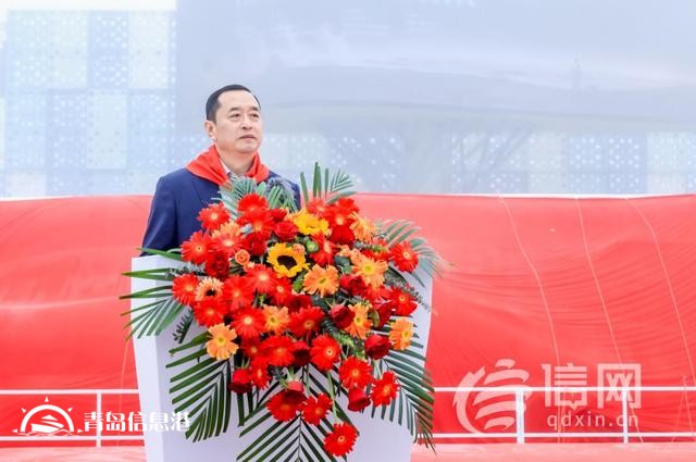 “大國(guó)重器”社會(huì)課堂 愛國(guó)主義教育航天展在青島金沙灘啤酒城開幕