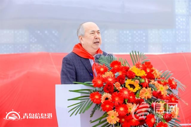 “大國(guó)重器”社會(huì)課堂 愛國(guó)主義教育航天展在青島金沙灘啤酒城開幕