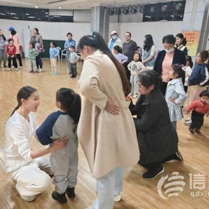 白天上班晚上學(xué)特長(zhǎng) 青島市北區(qū)藝術(shù)夜校受到市民追捧