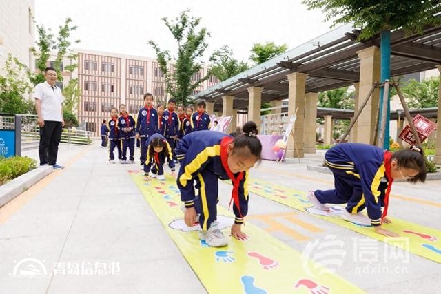 青島即墨區(qū)舉行學生心理健康服務中心揭牌儀式