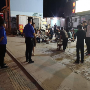強化夜間市容整治，助力護航中高考