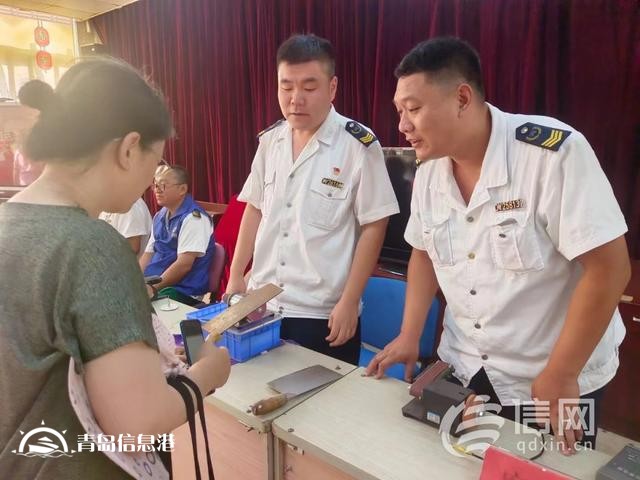 政協(xié)委員聯(lián)合信新相映走進(jìn)社區(qū) 開(kāi)展便民惠民服務(wù)大集