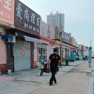守護城市安全穩(wěn)定：同和中隊市政公用執(zhí)法巡查在行動