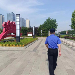 鳳臺執(zhí)法中隊(duì)：踐行護(hù)綠使命 守護(hù)公園綠色