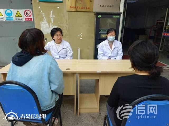 “一對(duì)一”為居民把脈問診 信新相映攜手海慈專家服務(wù)團(tuán)走進(jìn)社區(qū)