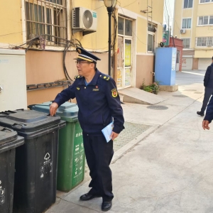 同和中隊(duì)垃圾分類(lèi)執(zhí)法巡查進(jìn)行時(shí)：共筑綠色家園