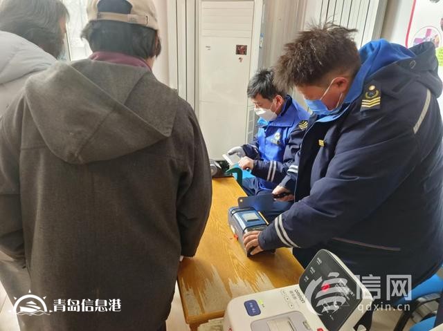 信新相映走進(jìn)?？诼飞鐓^(qū) 磨刀工具再升級(jí)便民效率大提升