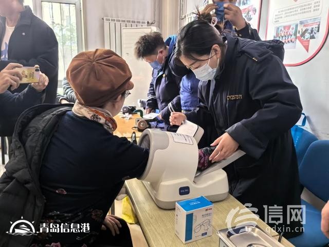 信新相映走進(jìn)?？诼飞鐓^(qū) 磨刀工具再升級(jí)便民效率大提升