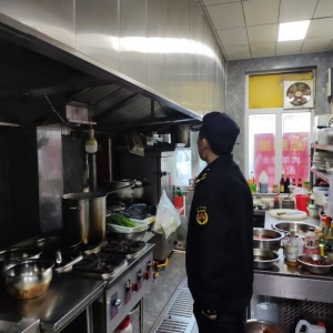 平度市東閣街道執(zhí)法中隊(duì)靶向出擊，聚力攻破餐飲油煙擾民問(wèn)題 ...