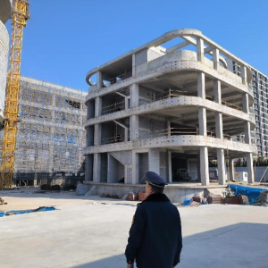 平度市鳳臺執(zhí)法中隊：強化在建工地揚塵管控 守護“鳳臺藍” ...