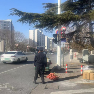 平度市東閣街道執(zhí)法中隊(duì)“信用+”整治市容，點(diǎn)亮城市之美