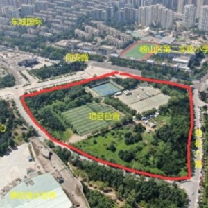 規(guī)劃辦學(xué)規(guī)模36班 嶗山區(qū)第一中學(xué)預(yù)計(jì)2026年4月竣工