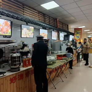 李園  街道綜合行政執(zhí)法中隊(duì)：開展油煙整治 讓“煙火氣”更清新 ...