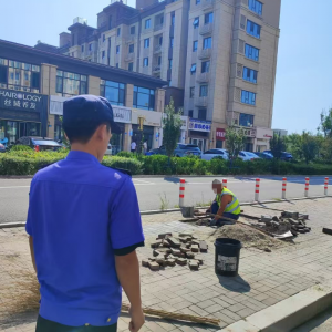 平度市東閣街道執(zhí)法中隊(duì)規(guī)范城市道路挖掘行為，保障群眾出行安全 ...