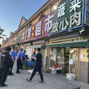鳳臺(tái)執(zhí)法中隊(duì)黨支部踐行“721”工作法  開(kāi)展市容環(huán)境整治